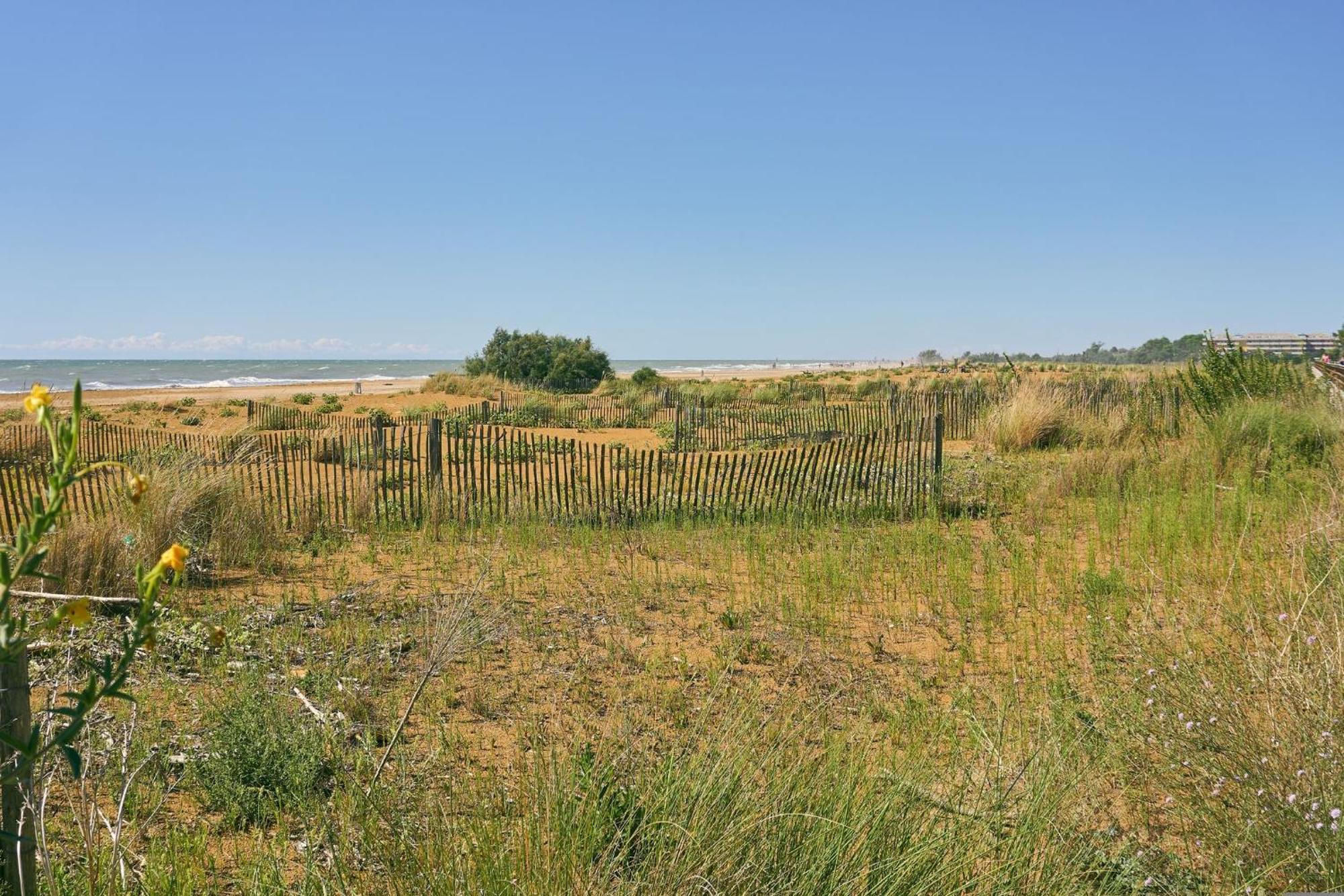 Flat A Stones Throw From The Centre Of Bibione Apartment Exterior photo