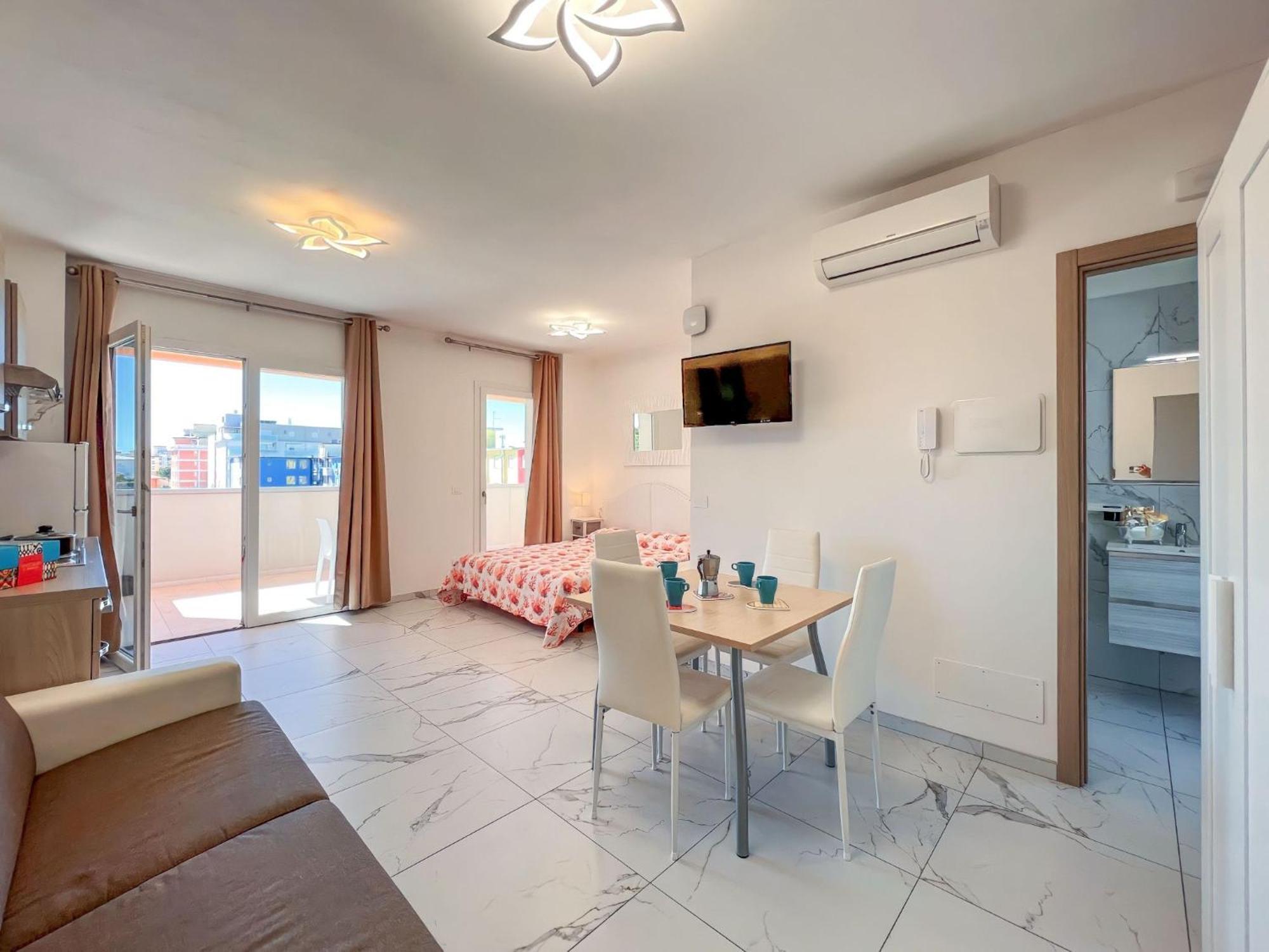 Flat A Stones Throw From The Centre Of Bibione Apartment Exterior photo